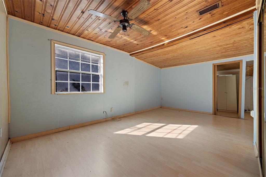 2802 Wilson Circle Lutz, FL 33548 - Photo 23 of 54