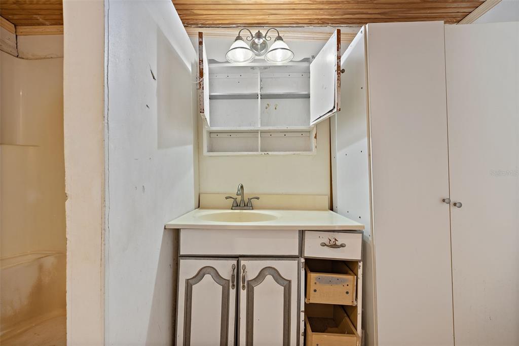 2802 Wilson Circle Lutz, FL 33548 - Photo 26 of 54