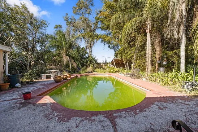 $330,000 | 2802 Wilson Circle, Lutz, FL 33548