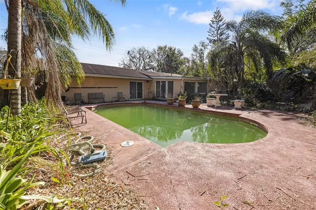 $330,000 | 2802 Wilson Circle, Lutz, FL 33548