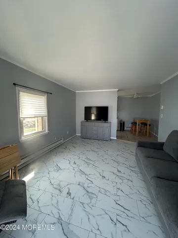 $1,975 | 1492 Ocean Avenue, Unit C6, Sea Bright, NJ 07760