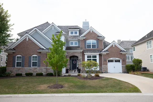 $899,000 | 1120 Ashley Lane, Inverness, IL 60010