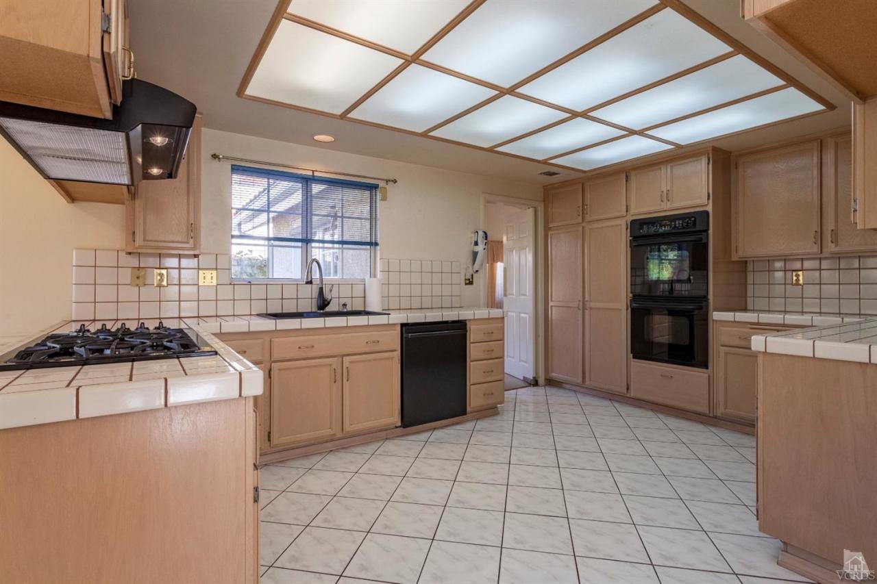 13217 Peach Hill Road Moorpark, CA 93021 - Photo 6 of 32 Additional Photo