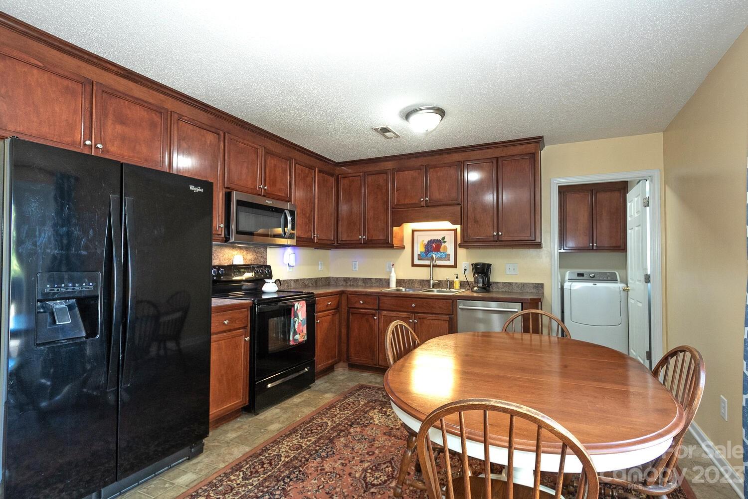 411 Huffman Road Blacksburg, SC 29702 - Photo 8 of 48 Gallery Image 8