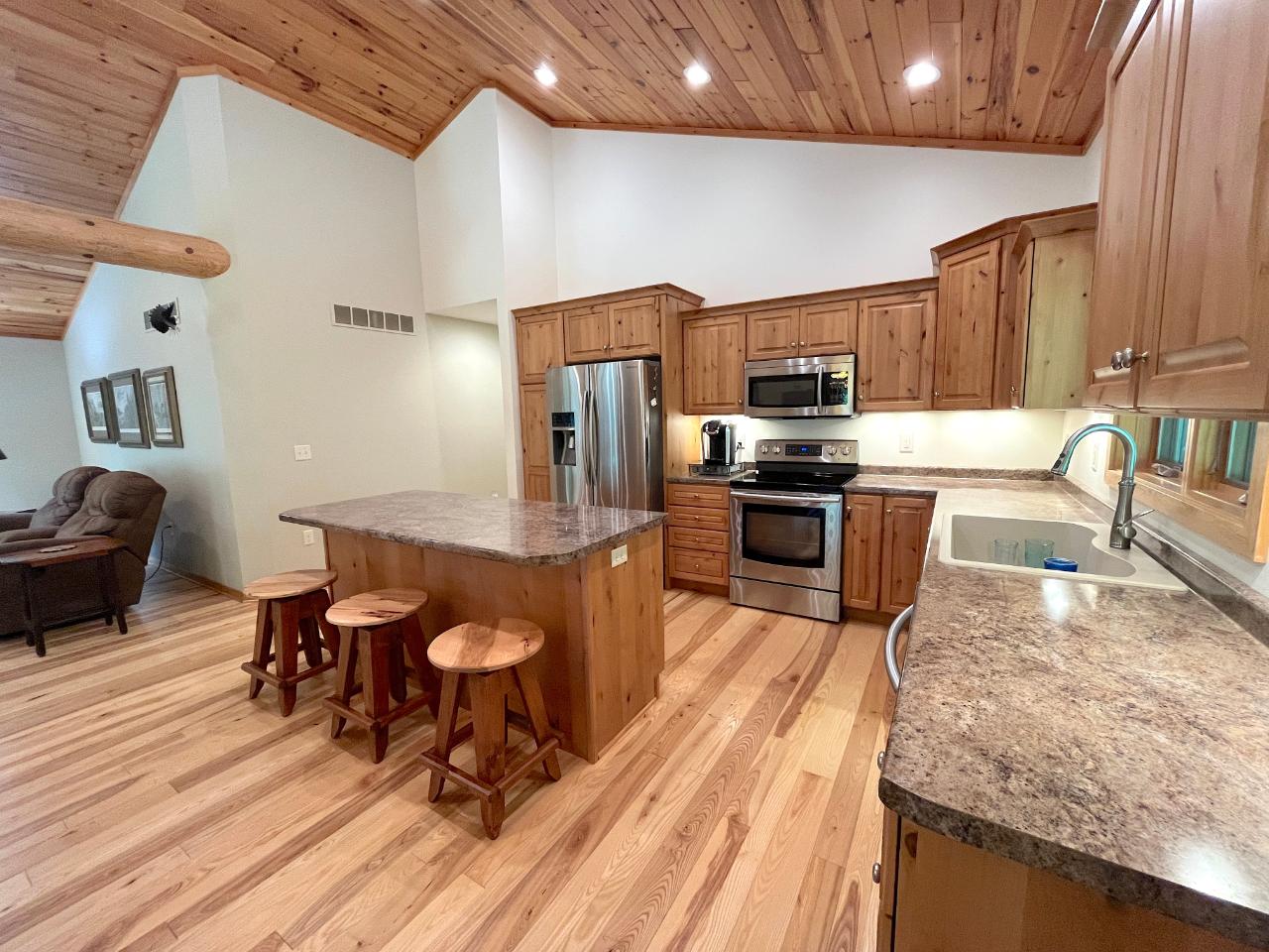 7630 Frontier Road Presque Isle, WI 54557 - Photo 9 of 44 Gallery Image 9