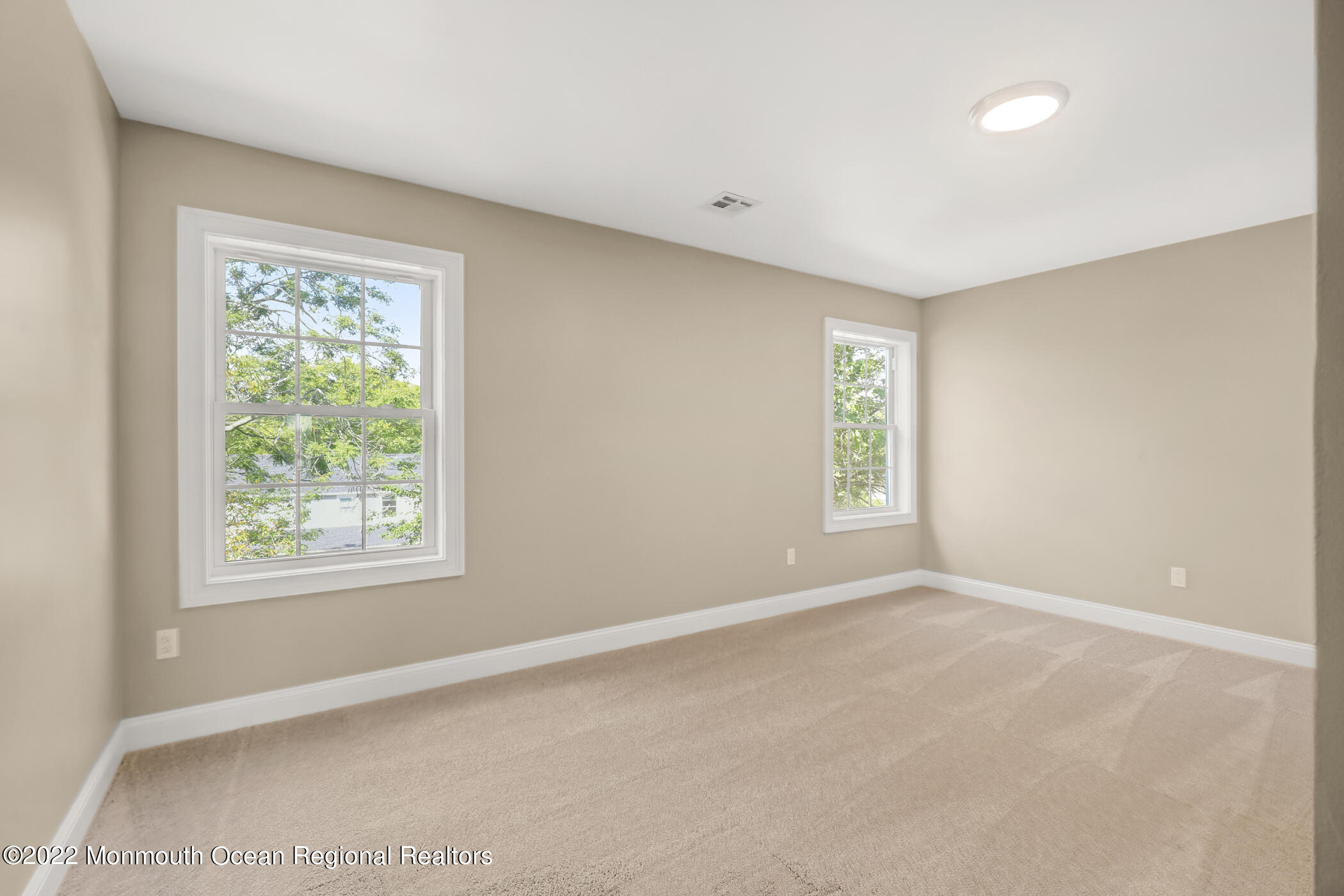 599 Line Road Aberdeen, NJ 07747 - Photo 28 of 40 26 - 4th Bedroom