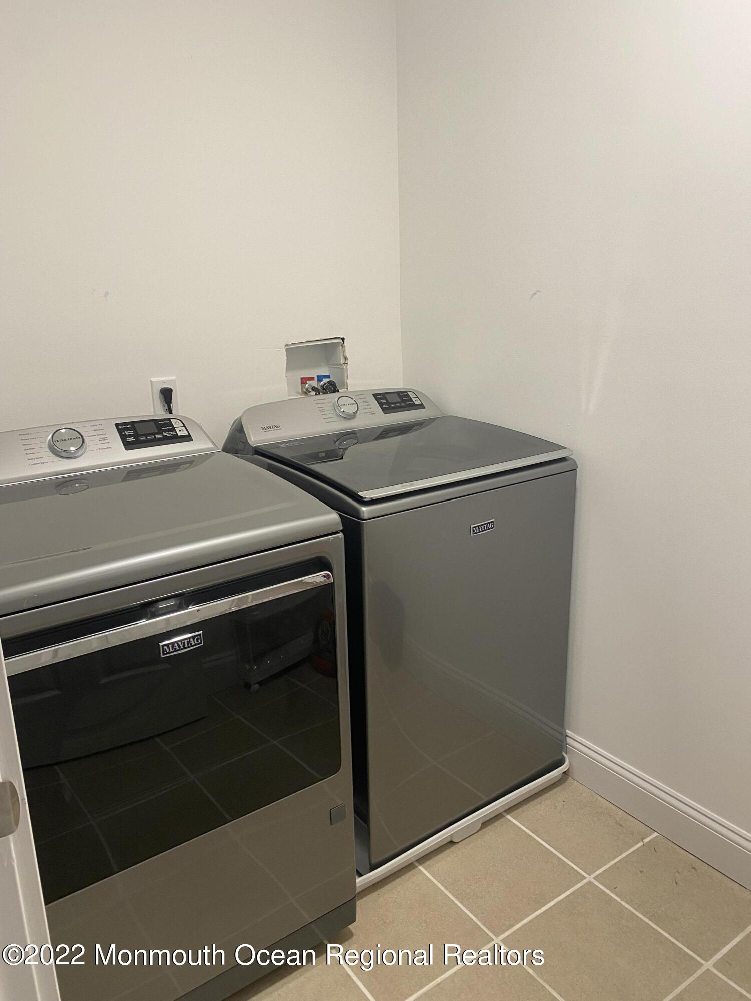 599 Line Road Aberdeen, NJ 07747 - Photo 31 of 40 laundry room upstairs