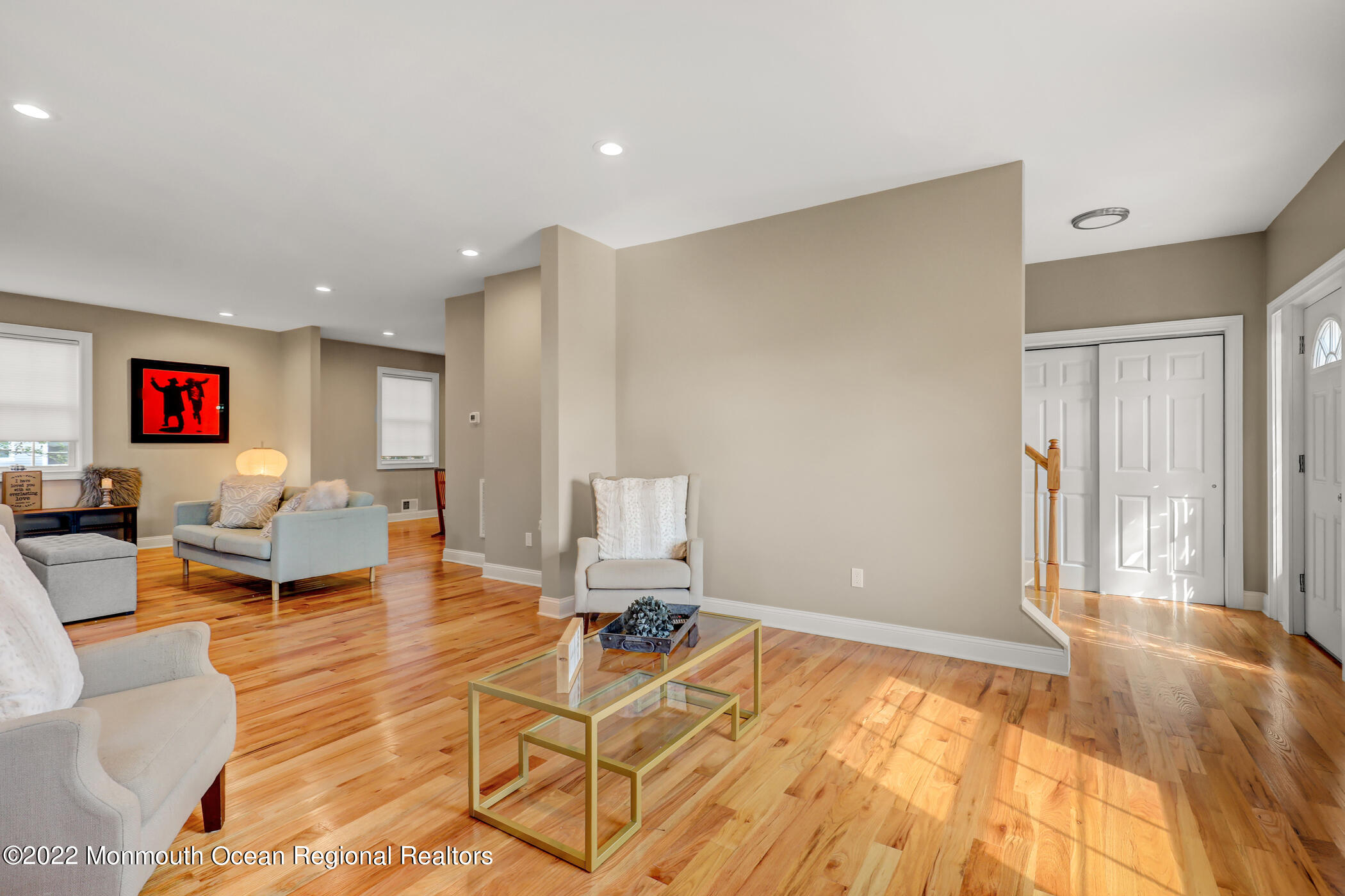 599 Line Road Aberdeen, NJ 07747 - Photo 5 of 40 6 - Living Room