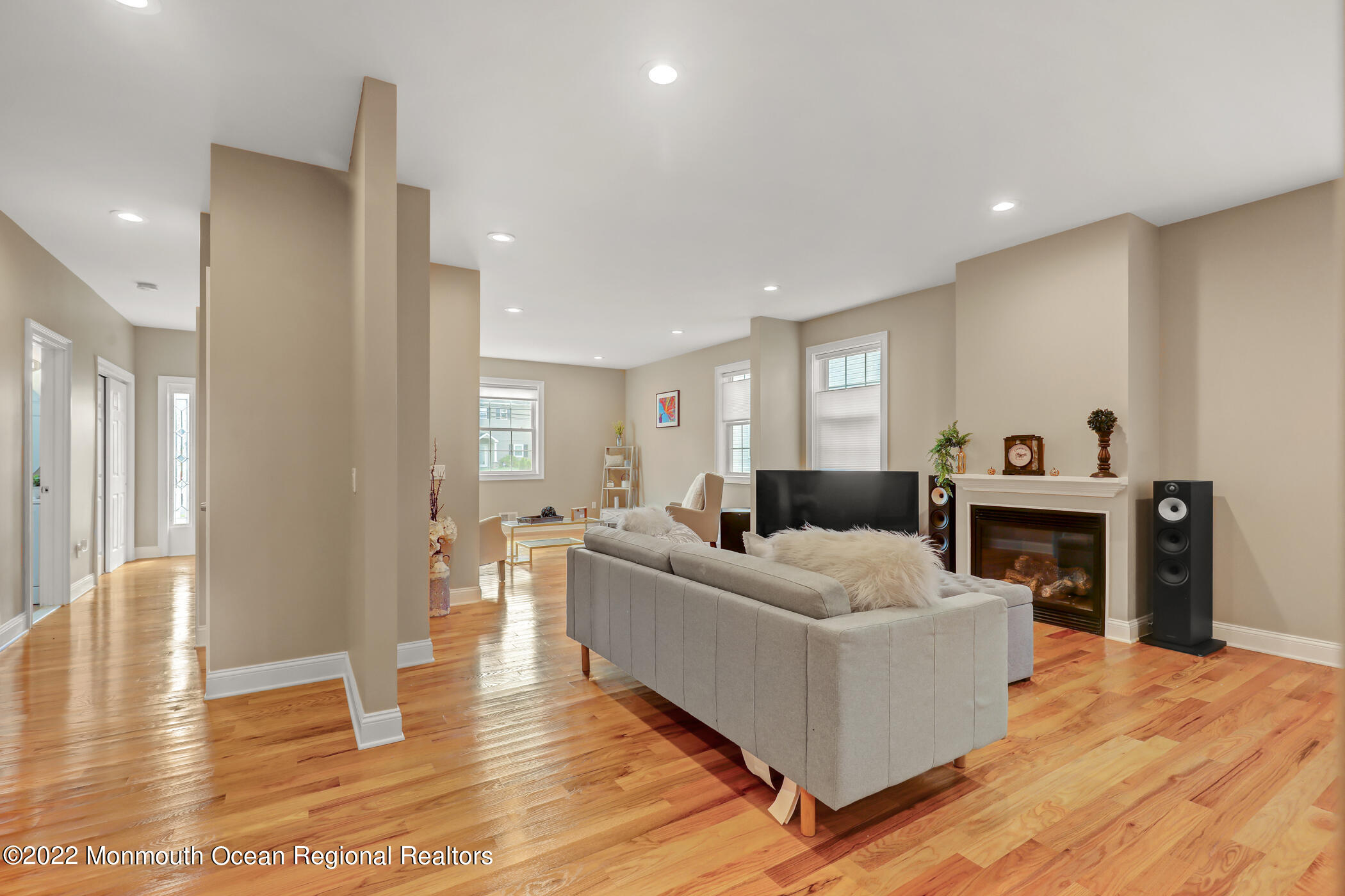 599 Line Road Aberdeen, NJ 07747 - Photo 9 of 40 10 - Family Room
