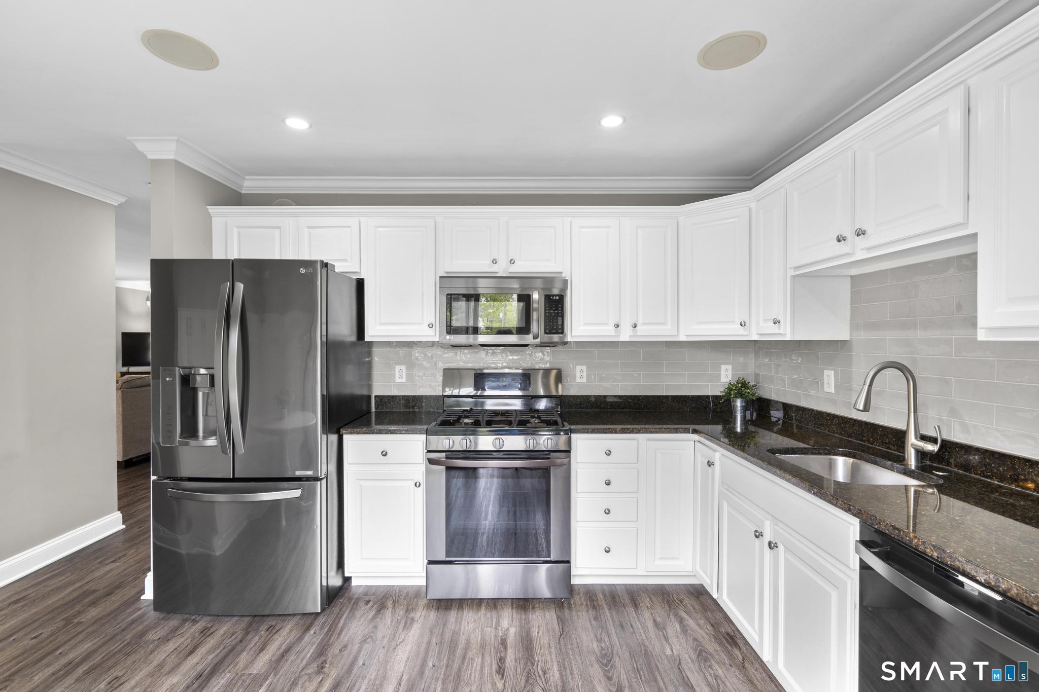 39 Maple Tree Avenue, Unit 1 Stamford, CT 06906 - Photo 11 of 40