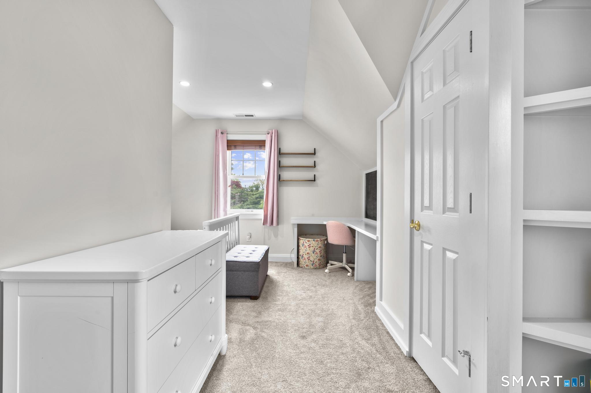 39 Maple Tree Avenue, Unit 1 Stamford, CT 06906 - Photo 24 of 40