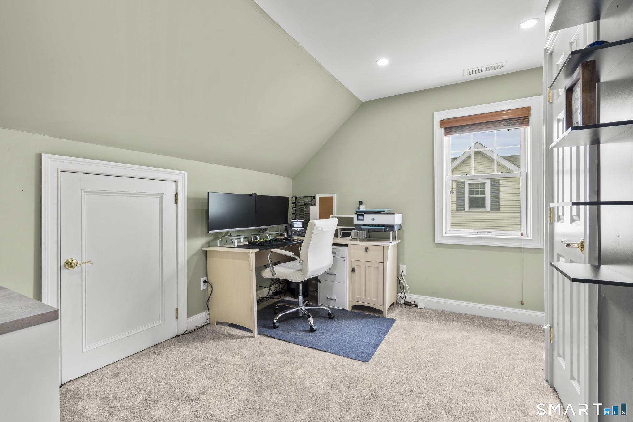 39 Maple Tree Avenue, Unit 1 Stamford, CT 06906 - Photo 28 of 40