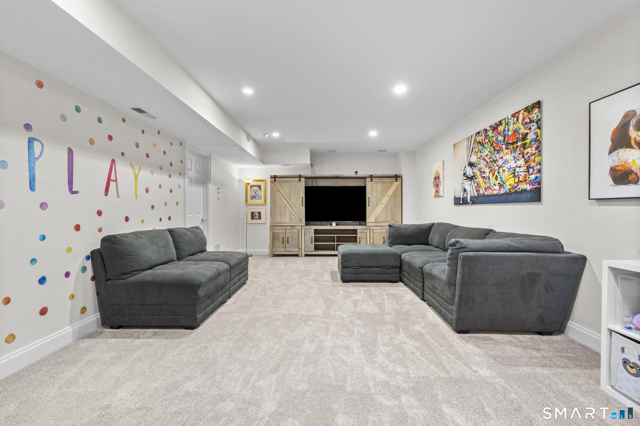 39 Maple Tree Avenue, Unit 1 Stamford, CT 06906 - Photo 30 of 40