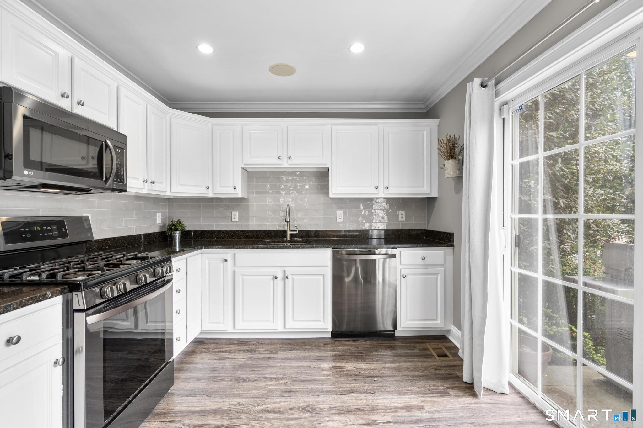39 Maple Tree Avenue, Unit 1 Stamford, CT 06906 - Photo 9 of 40