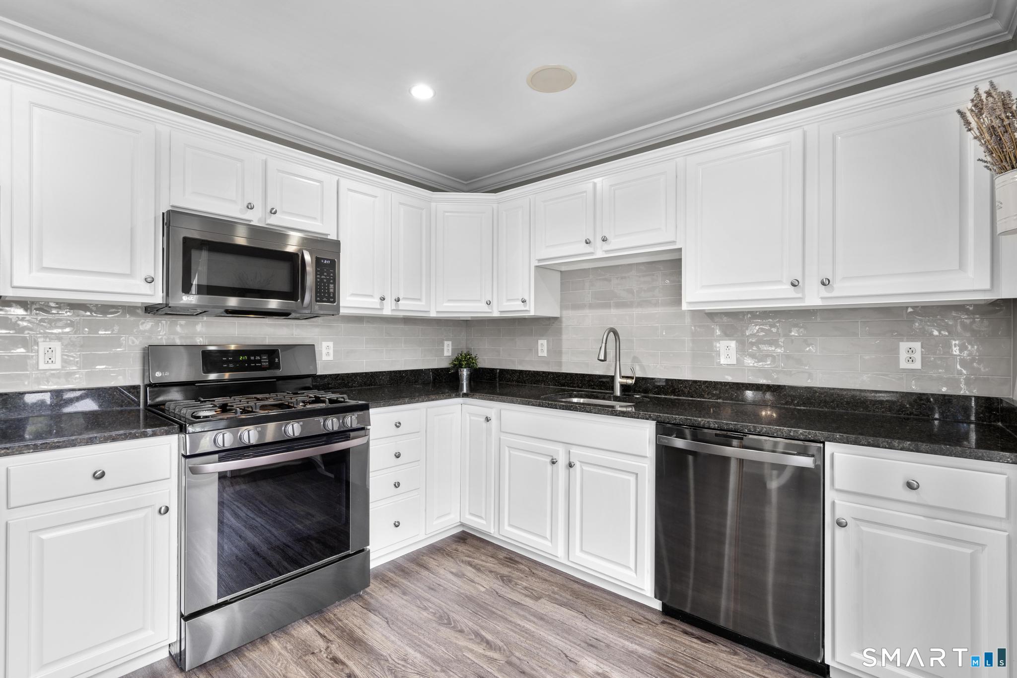 39 Maple Tree Avenue, Unit 1 Stamford, CT 06906 - Photo 10 of 40