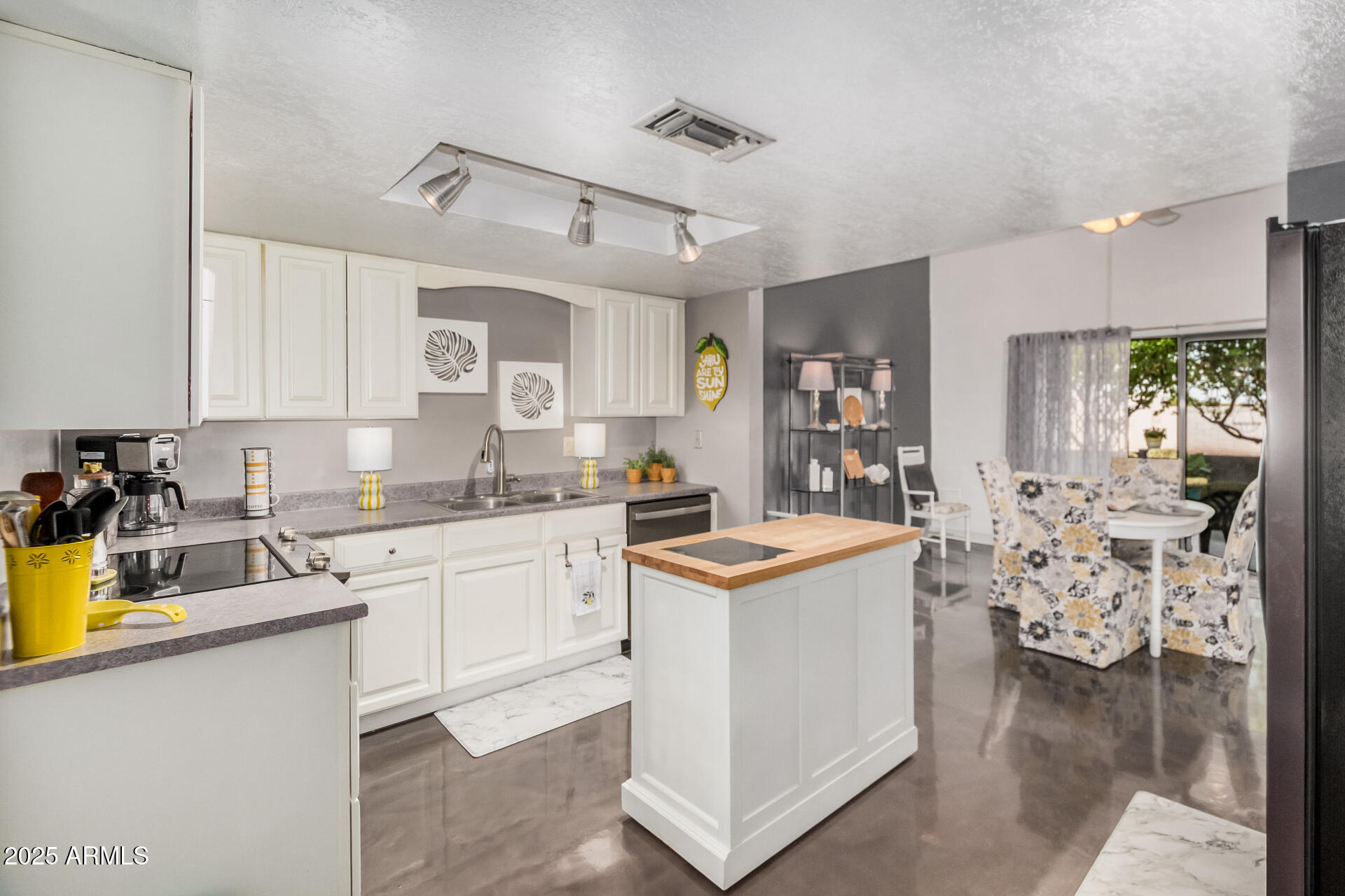 2329 North Recker Road, Unit 59 Mesa, AZ 85215 - Photo 11 of 32 Kitchen to Dining Area