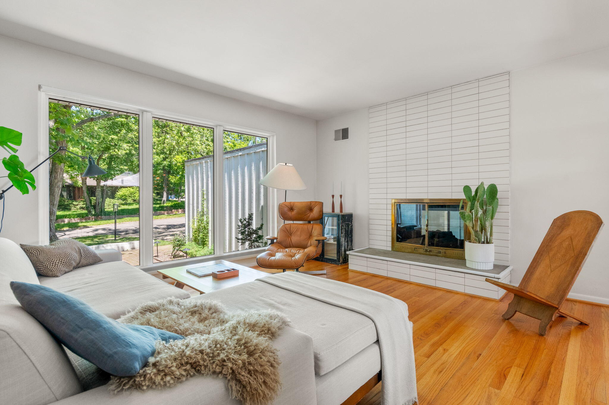 2334 Buckingham Road Ann Arbor, MI 48104 - Photo 3 of 49 028