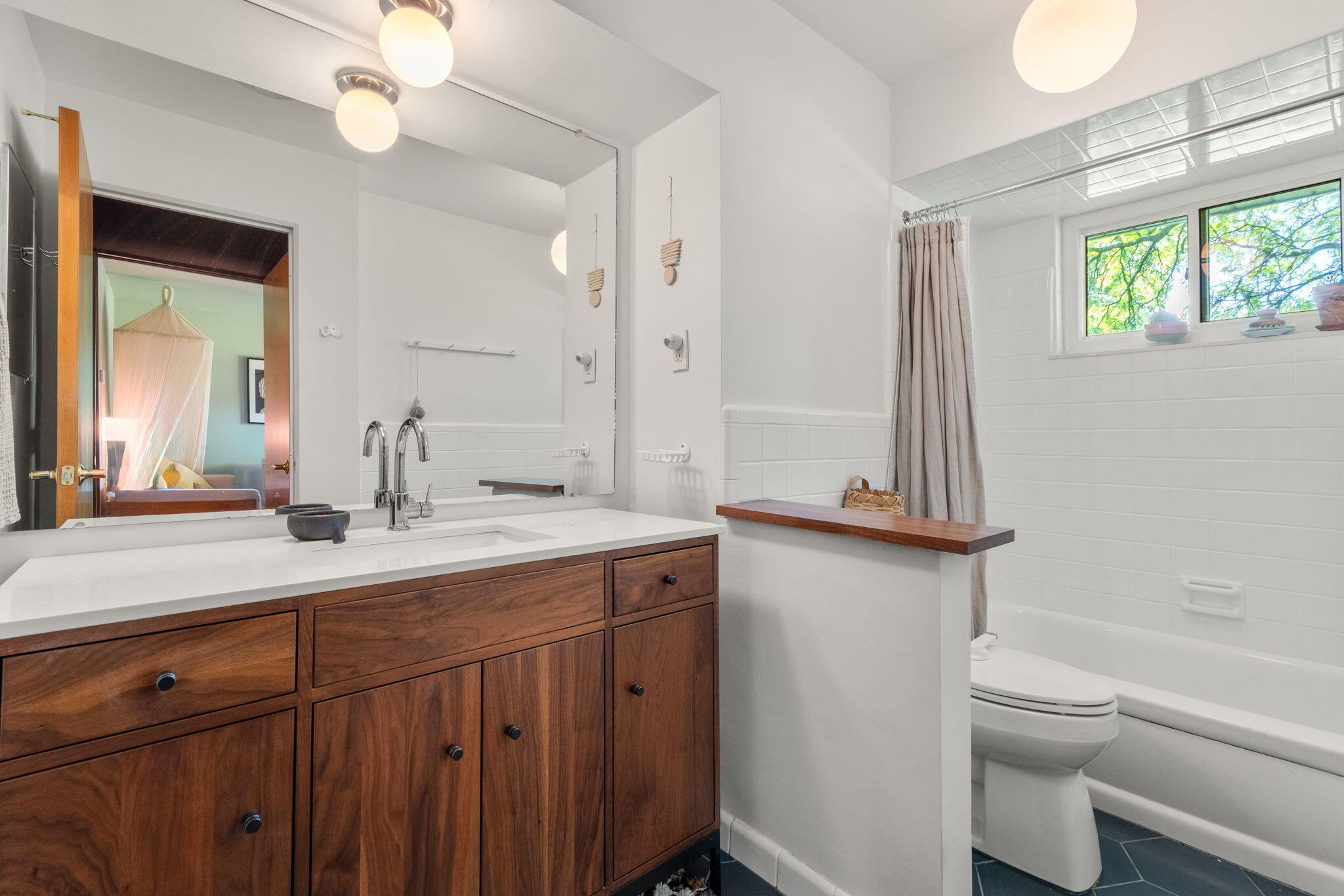 2334 Buckingham Road Ann Arbor, MI 48104 - Photo 31 of 49 010
