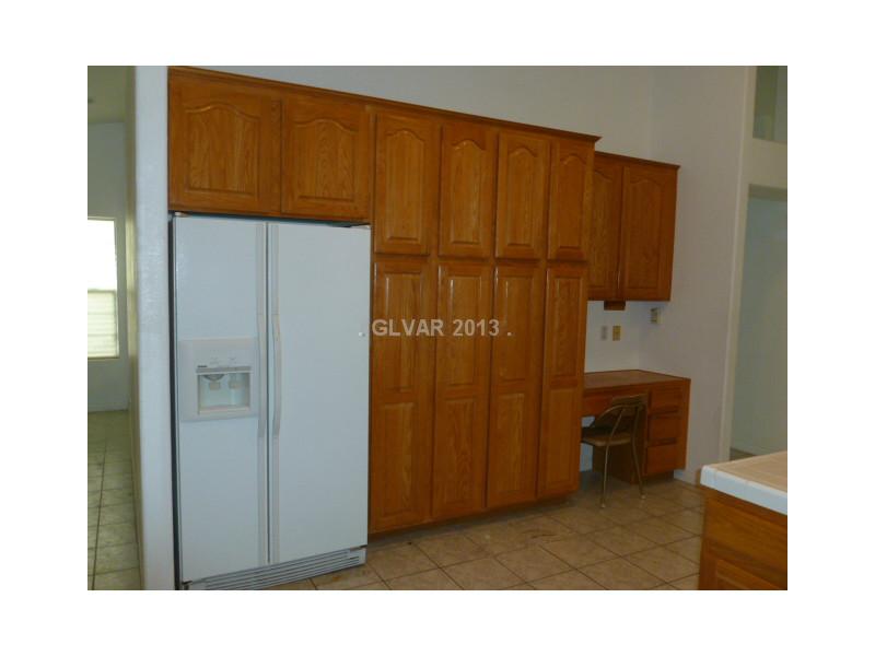 1815 Westwind Road Las Vegas, NV 89146 - Photo 6 of 30 Kitchen.
