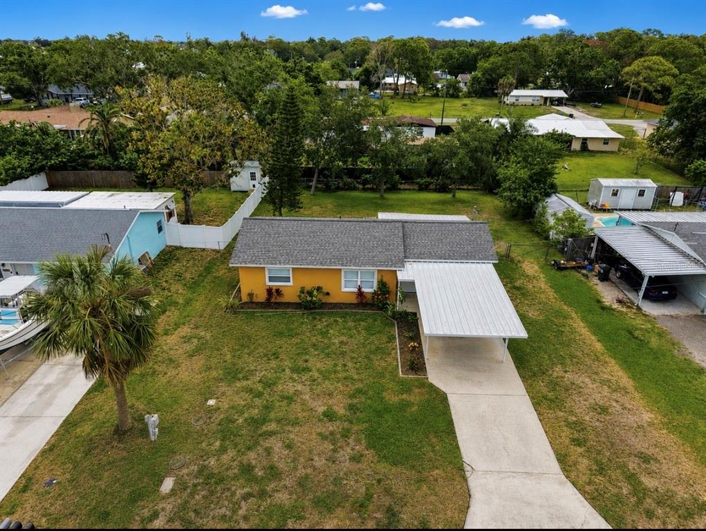 404 12th Street Southwest Ruskin, FL 33570 - Photo 3 of 49