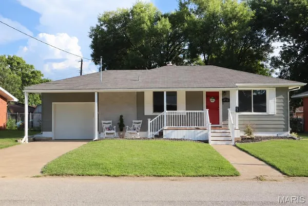 $219,900 | 634 Mildred Avenue, Wood River, IL 62095