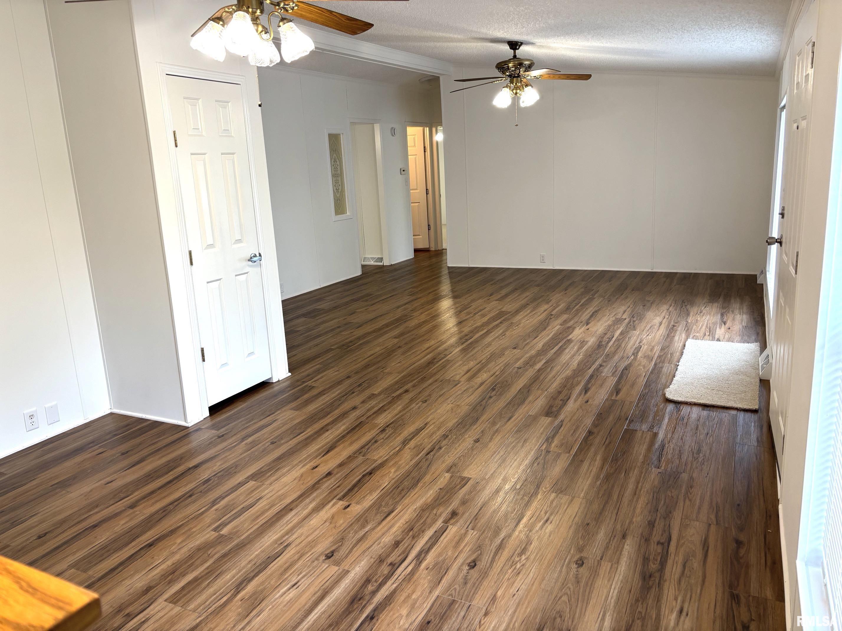 2800 Vía Rosso, Unit 73 Springfield, IL 62703 - Photo 7 of 43
