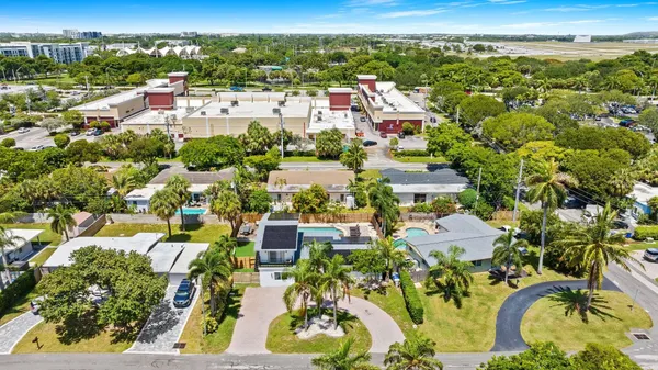 $7,900 | 865 Northeast 23rd Terrace, Pompano Beach, FL 33062