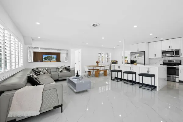 $7,900 | 865 Northeast 23rd Terrace, Pompano Beach, FL 33062