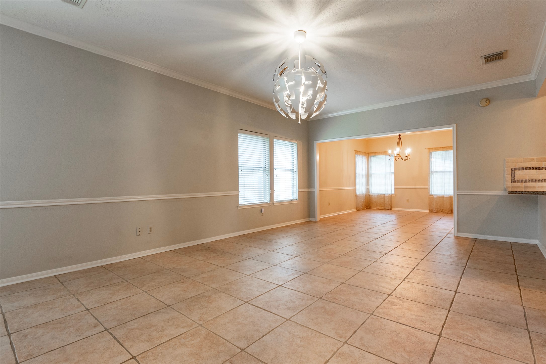 1227 Mabry Mill Road Houston, TX 77062 - Photo 6 of 39