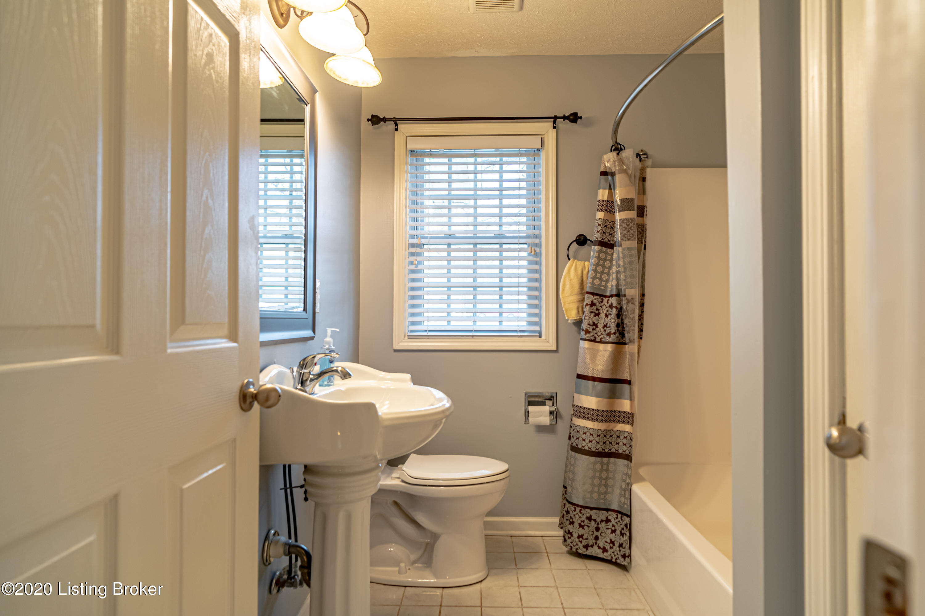 3214 Maple Road Louisville, KY 40299 - Photo 14 of 26 DSC07282