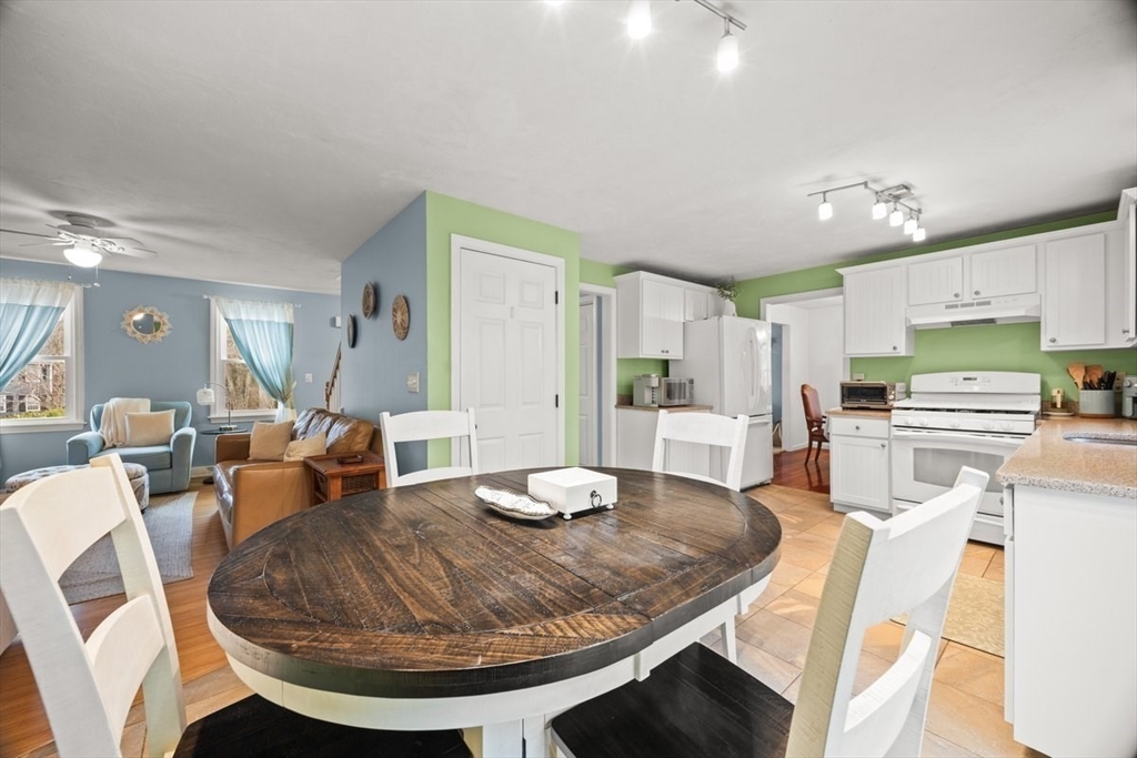 73 Elyse Road Mansfield, MA 02048 - Photo 13 of 42