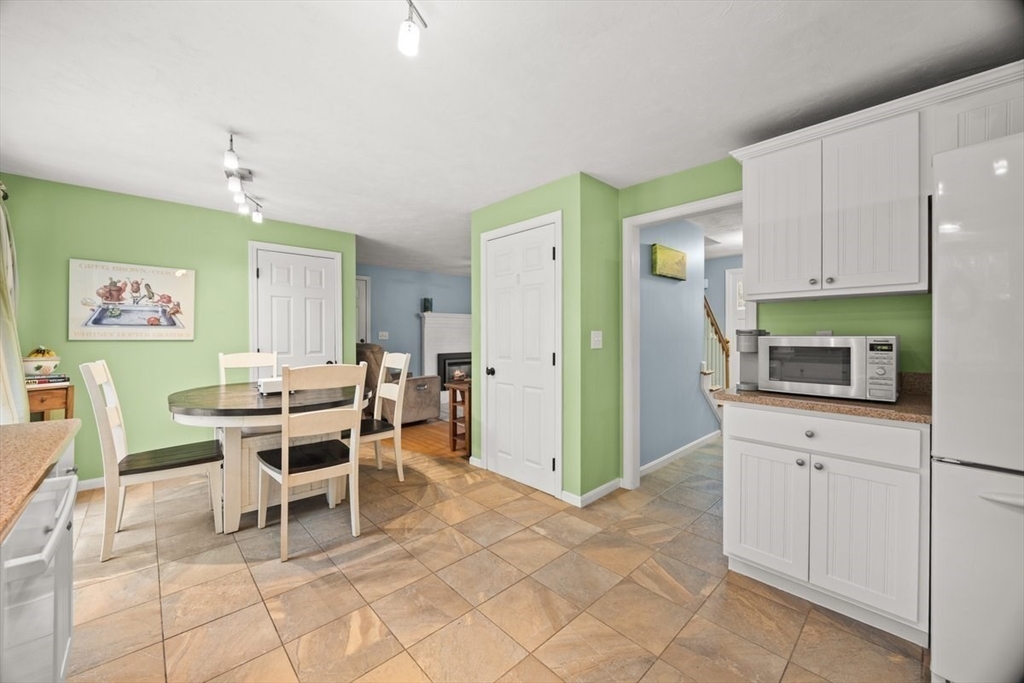 73 Elyse Road Mansfield, MA 02048 - Photo 15 of 42