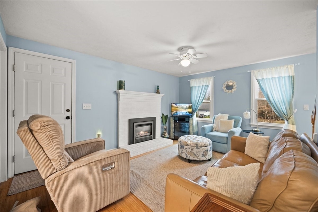 73 Elyse Road Mansfield, MA 02048 - Photo 9 of 42