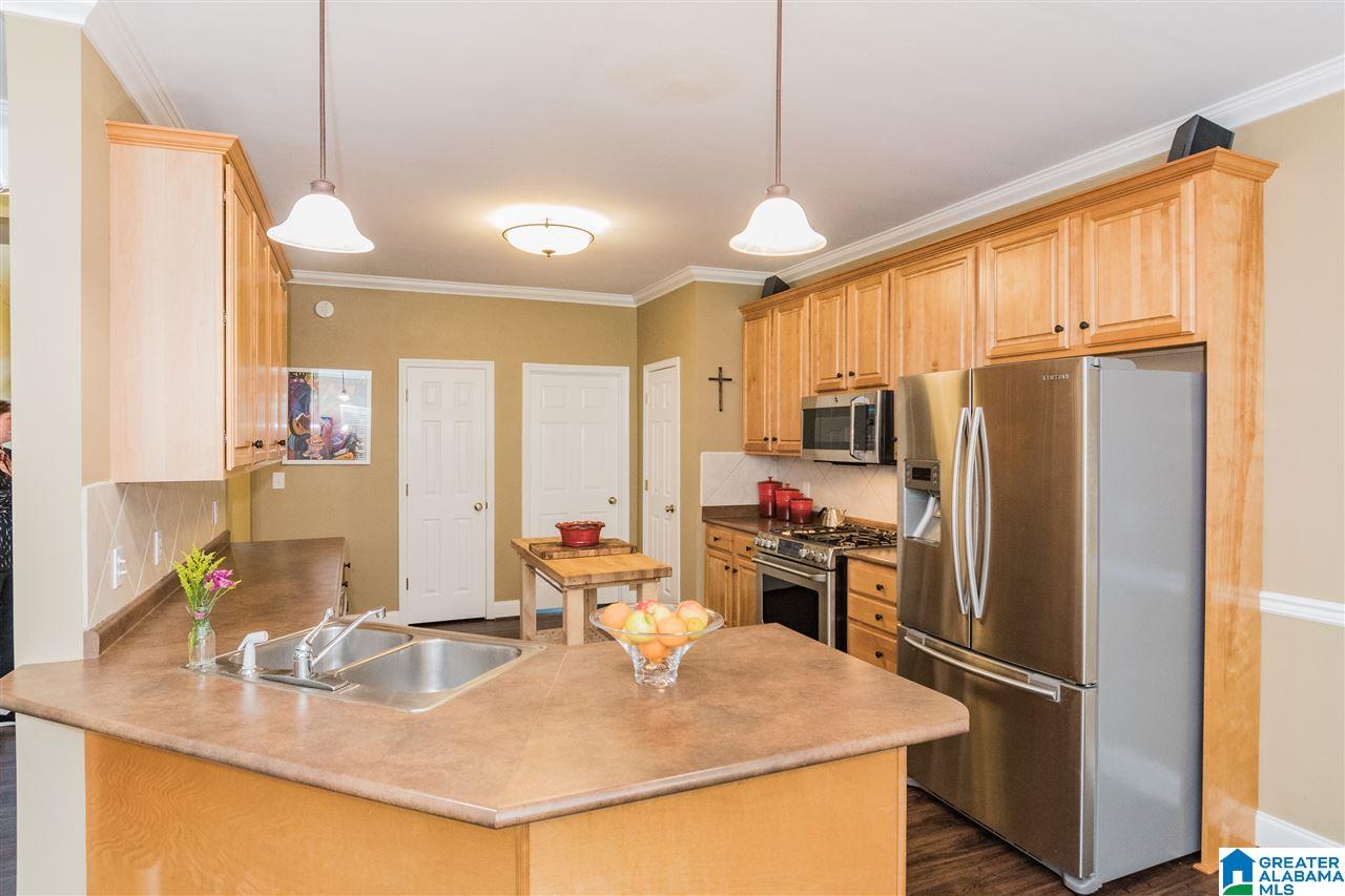 640 Meadow Ridge Drive Birmingham, AL 35242 - Photo 11 of 34