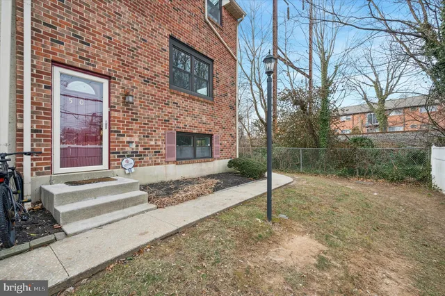 $2,200 | 50 Silver Lake Terrace, Unit 50, Morton, PA 19070