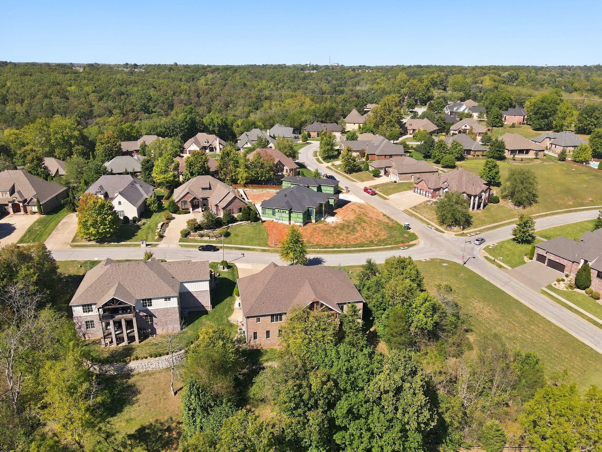 3312 West Bluffview Street Springfield, MO 65810 - Photo 63 of 68 63-web-or-mls-dji_fly_20261006_131226_46