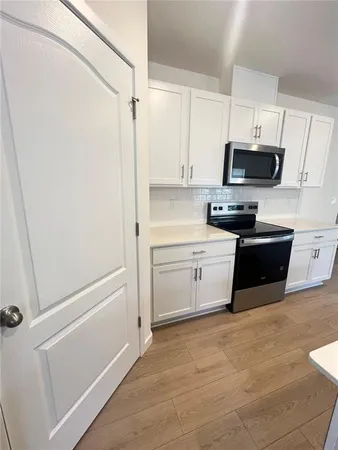 $2,700 | 2085 Walnut Crk Drive, Kissimmee, FL 34744