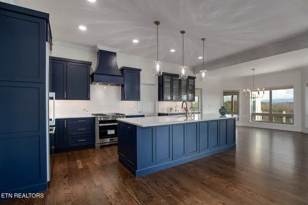 $1,425,000 | 130 Lake Vista Drive, Greenback, TN 37742