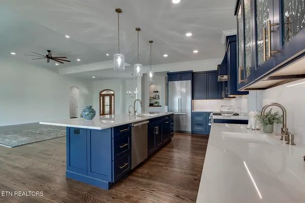 $1,425,000 | 130 Lake Vista Drive, Greenback, TN 37742