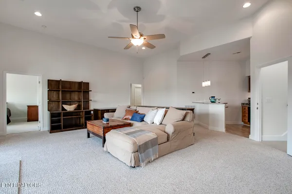 $1,425,000 | 130 Lake Vista Drive, Greenback, TN 37742