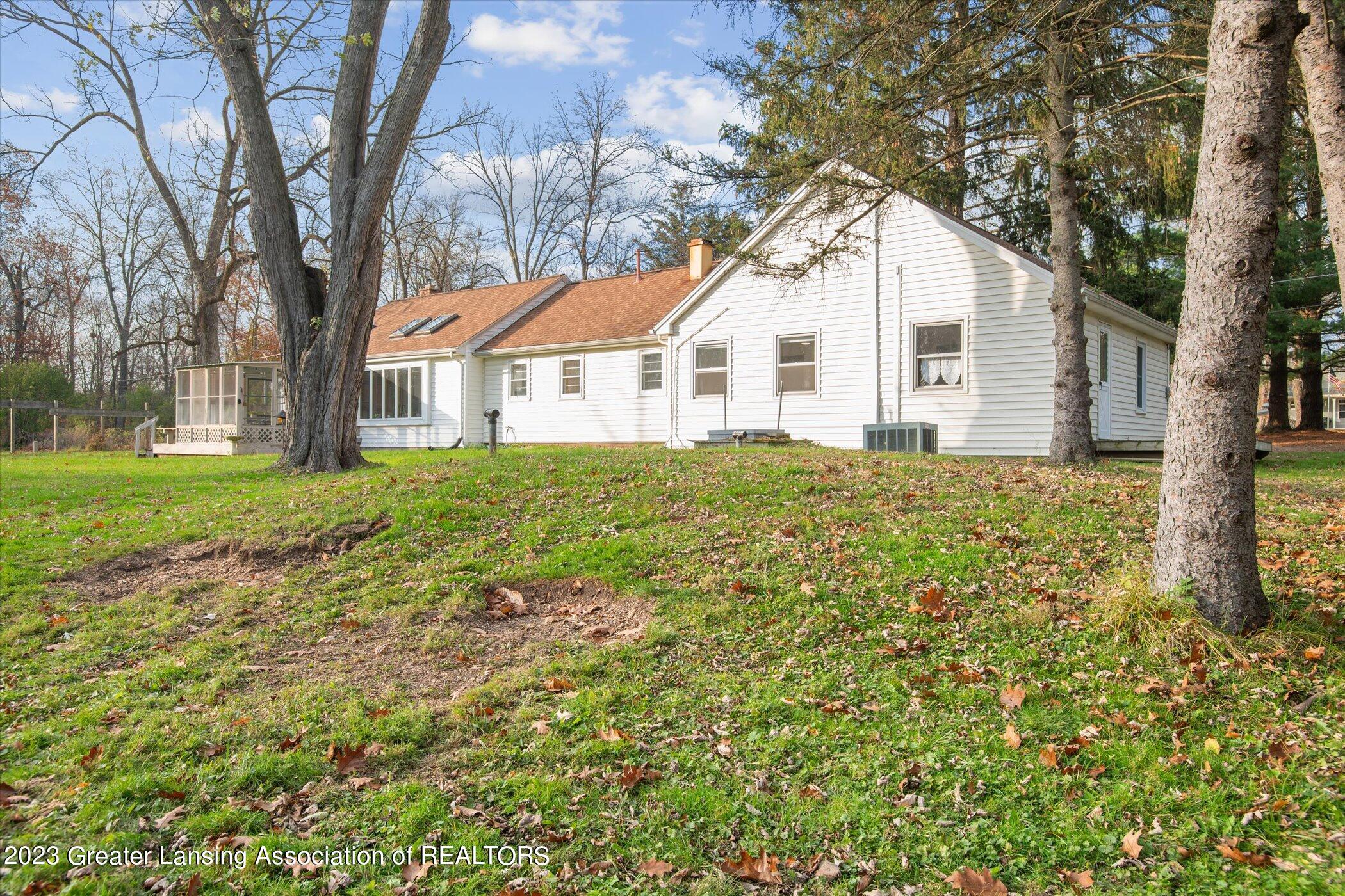 2215 Raby Road East Lansing, MI 48823 - Photo 37 of 41 38-2215-Raby-Rd-East-Lansing-MI-48823-Wi