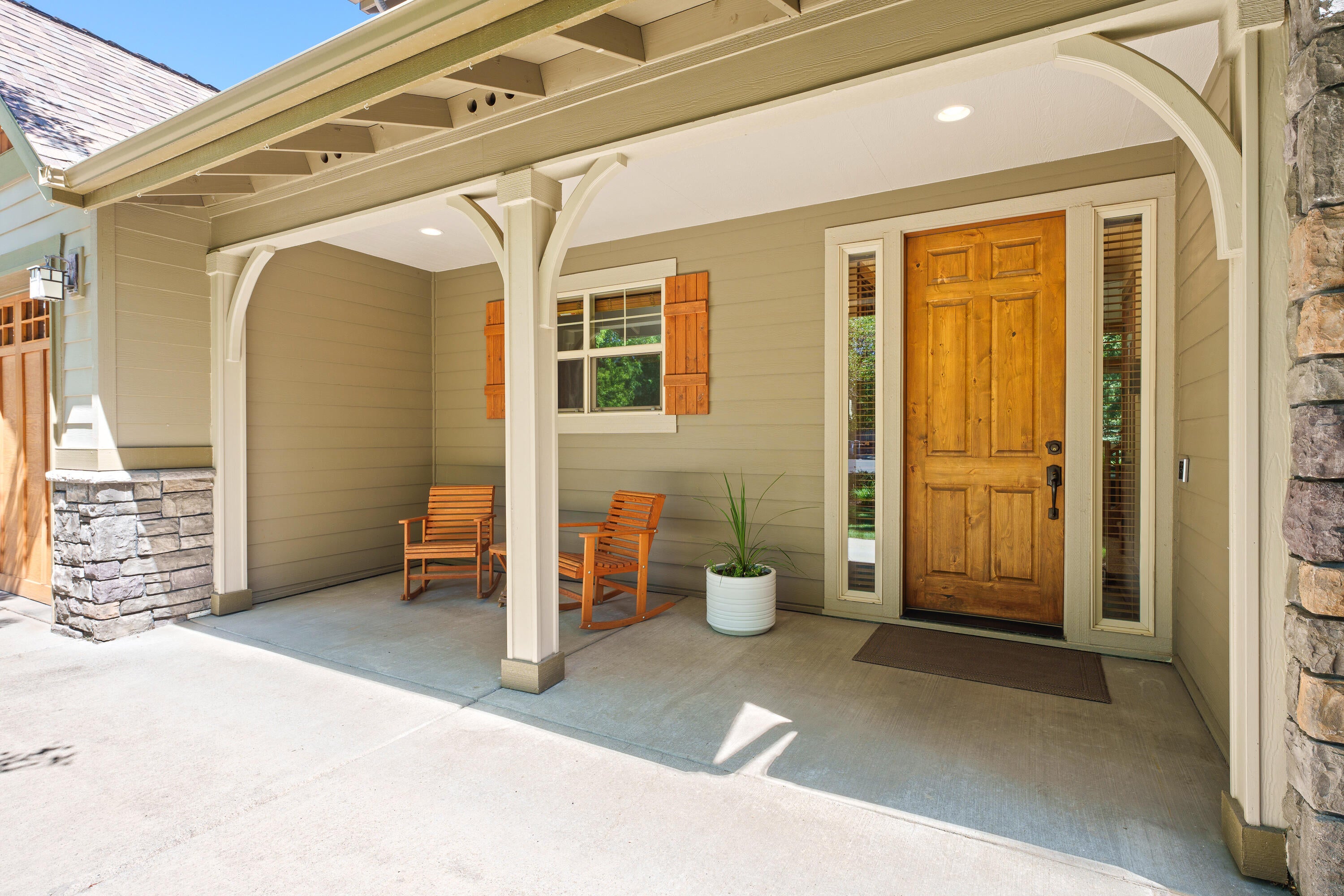60811 Goldenwood Loop Bend, OR 97702 - Photo 6 of 51 60811-Goldenwood-Loop-Bend-Oregon (13)