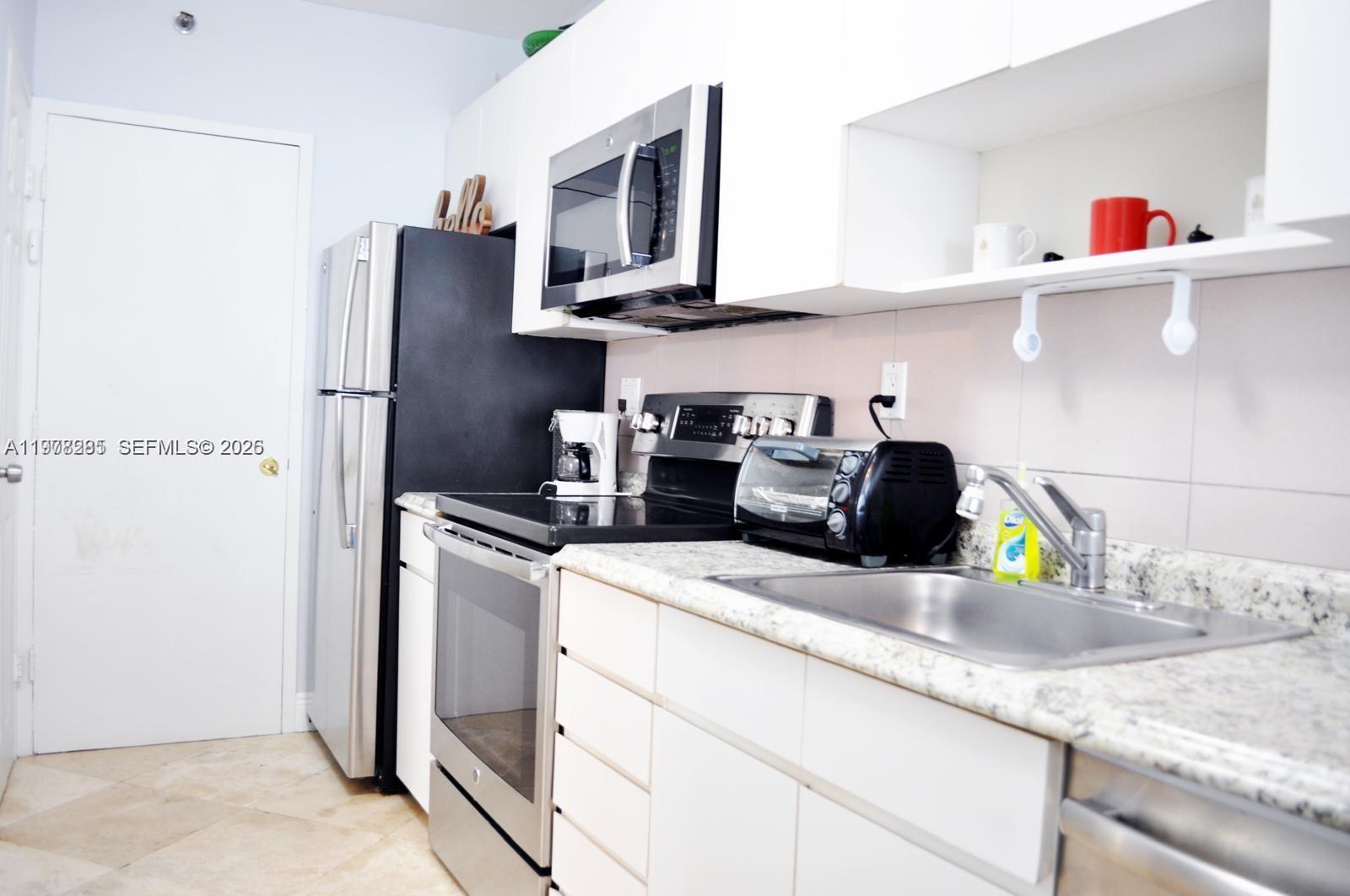 100 Lincoln Road, Unit 728 Miami Beach, FL 33139 - Photo 3 of 7