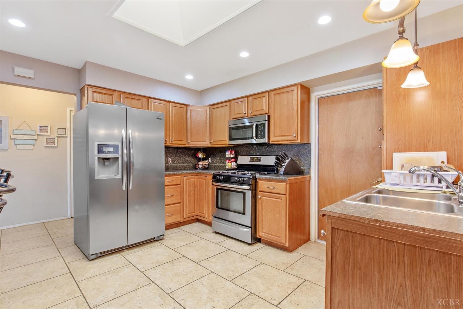 438 West Spring Lane Lemoore, CA 93245 - Photo 9 of 27 Gallery Image 9