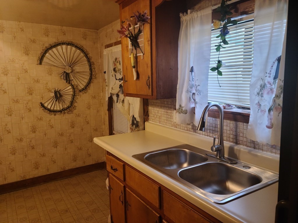 36 Ayles Road Boston, MA 02136 - Photo 8 of 20 Gallery Image 8