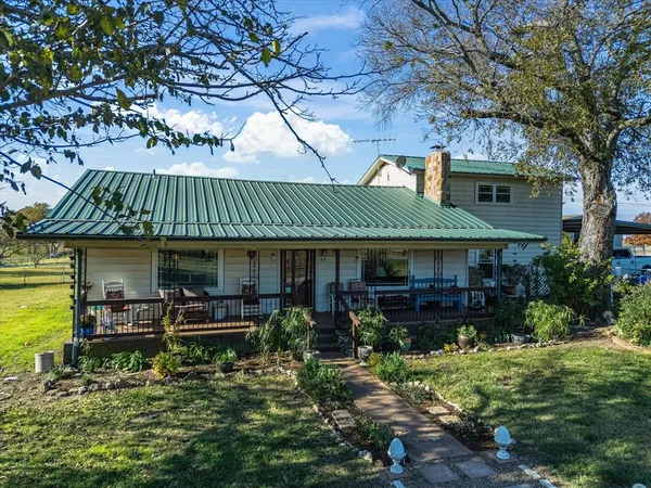 $675,000 | 117 County Road 2646, Decatur, TX 76234