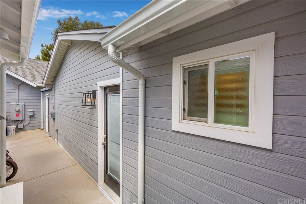 24344 Valley Street Newhall, CA 91321 - Photo 28 of 49 Pool House entry