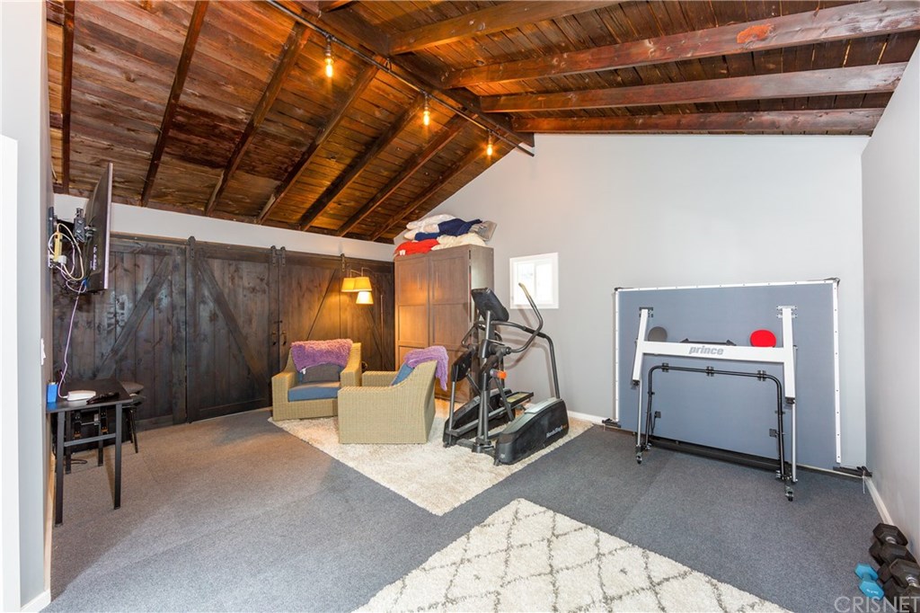 24344 Valley Street Newhall, CA 91321 - Photo 29 of 49 Pool House with murphy bed