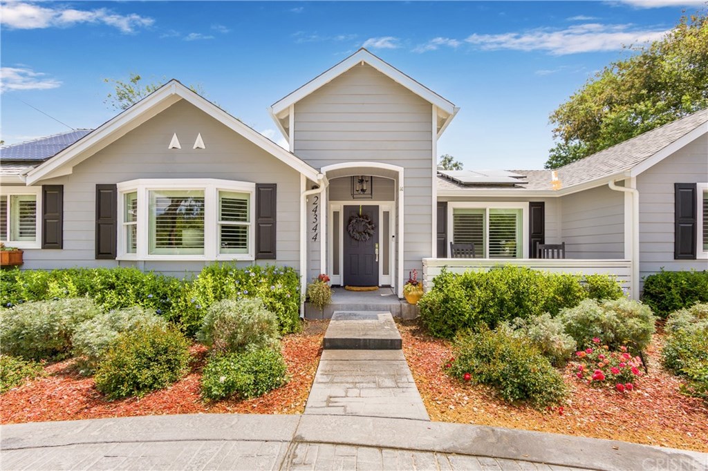 24344 Valley Street Newhall, CA 91321 - Photo 4 of 49