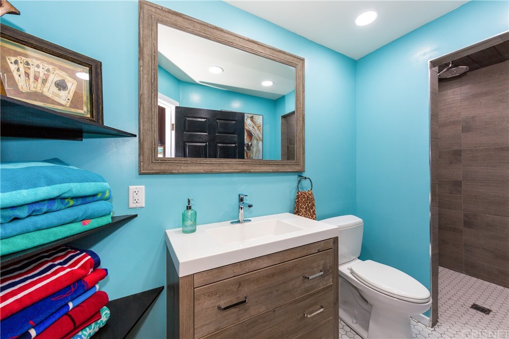 24344 Valley Street Newhall, CA 91321 - Photo 31 of 49 Pool House bathroom